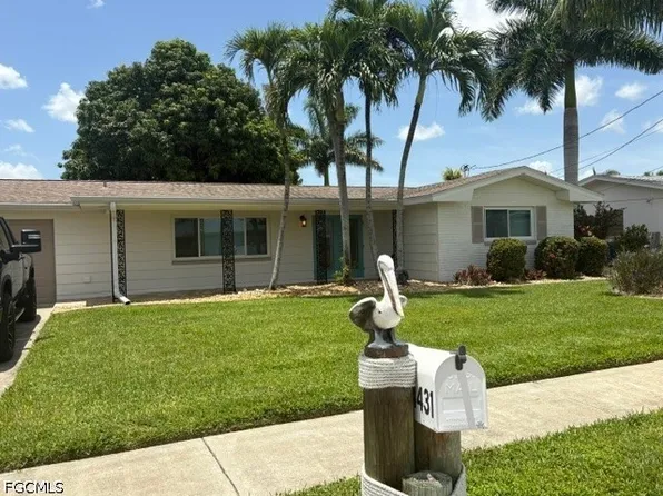 4431 N Pacific Cir, North Fort Myers, FL 33903