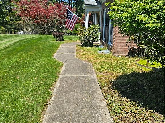 2nd image of 1075 Ghent Rd