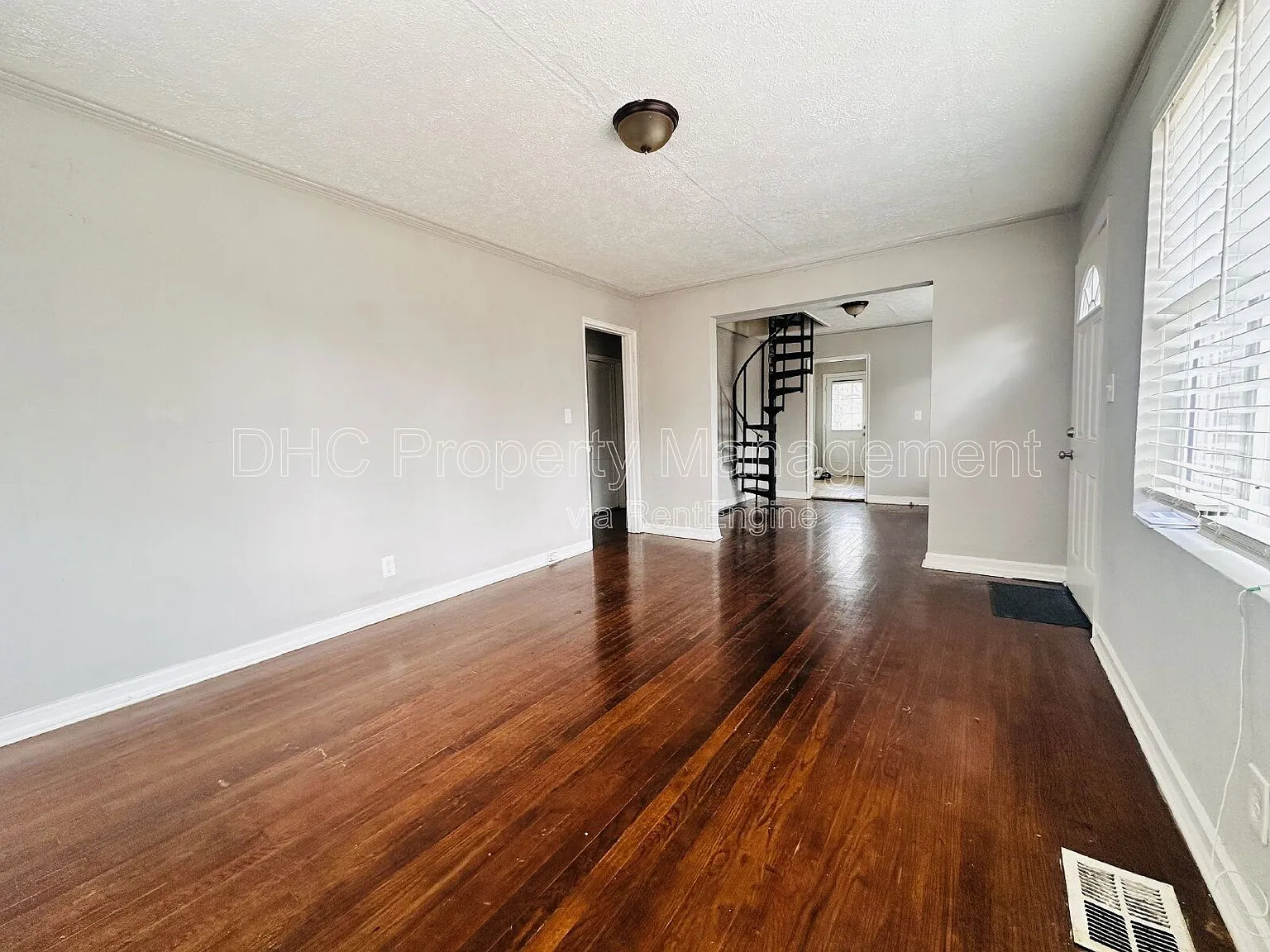 2 bed, 2.0 bath, 1200 sqft, $1,245 — Photo 4