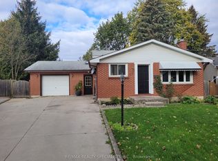 27 Toulon Cres, London, ON N5V 1J4