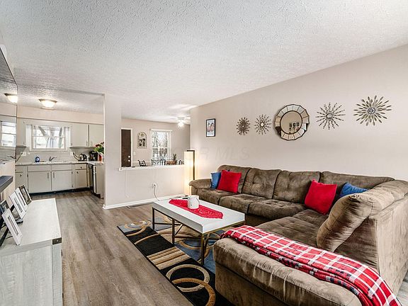 3rd image of 6142 Laurelwood Ct