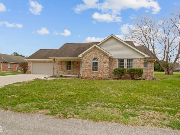 1463 W Deer Cliff Dr, Crawfordsville, IN 47933