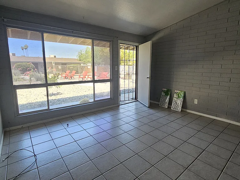 3827 E Cheery Lynn Rd #2 — Photo 3