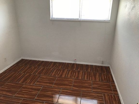 5th image of 3730 Holley Ave