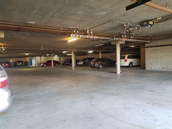 2nd image of 760 W Redondo Beach Blvd