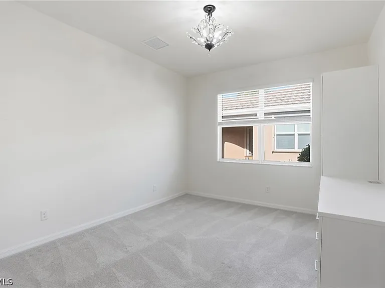1835 Alameda Dr — Photo 15
