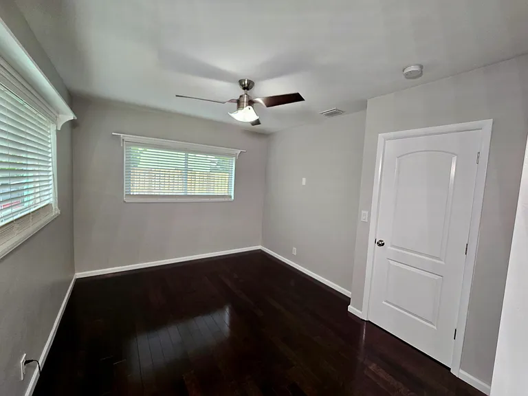 2360 SW 15th St — Photo 26