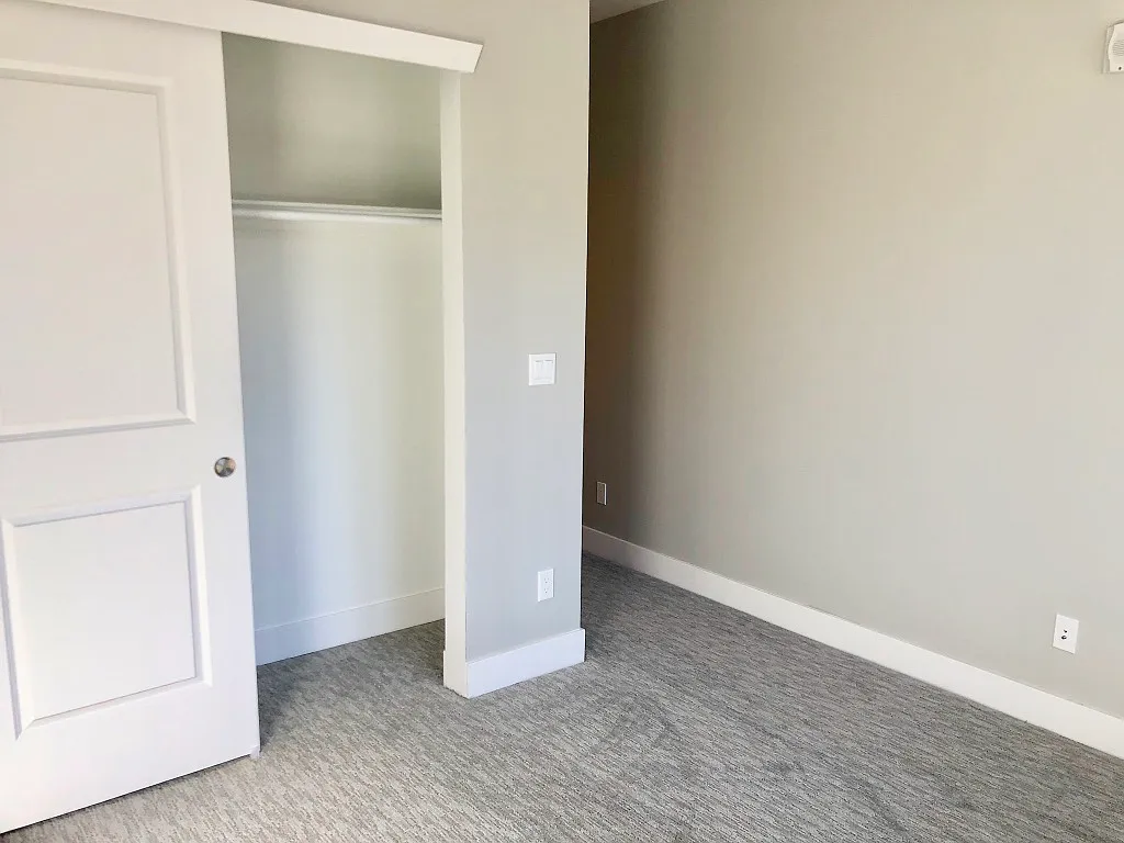 4 bed, 1412 sqft, $4,957 — Photo 4