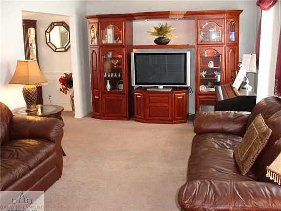2nd image of 4386 Arbor Dr
