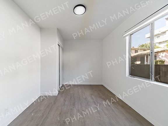 4th image of 167 S Oak Knoll Ave APT 2