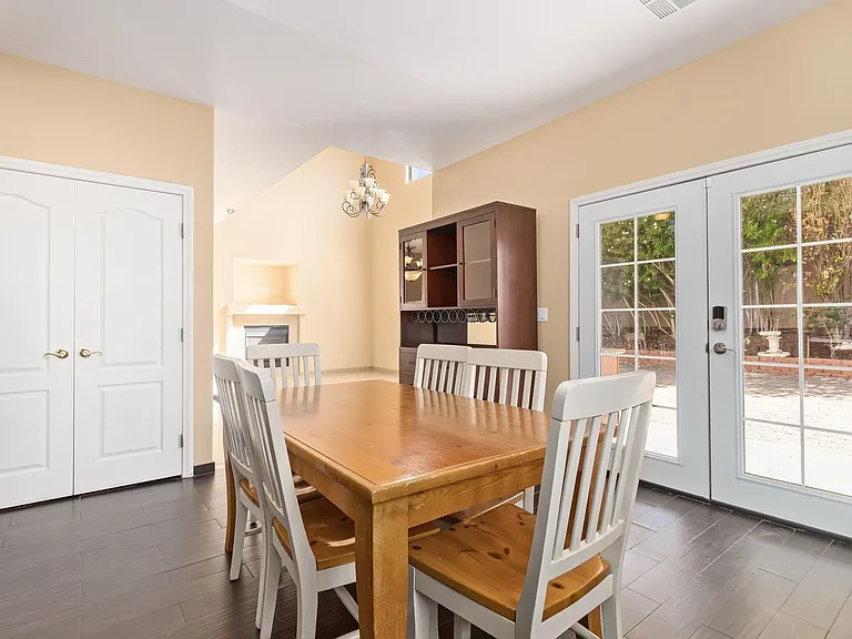 1477 Rancho Ridge Dr — Photo 15
