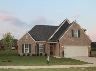 4918 Matthew Dr, Horn Lake, MS 38637