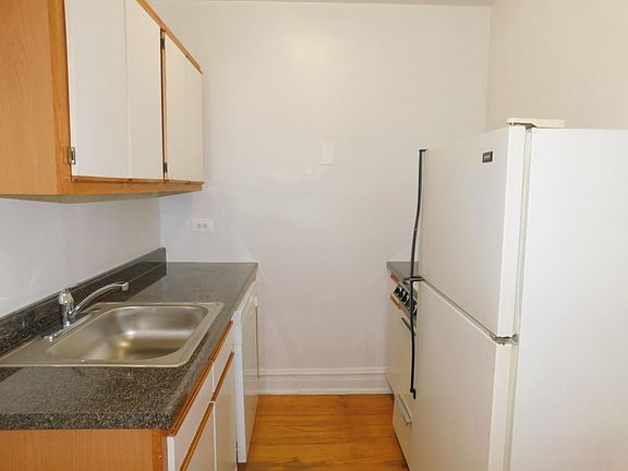 3rd image of 1419 W Farwell Ave #14