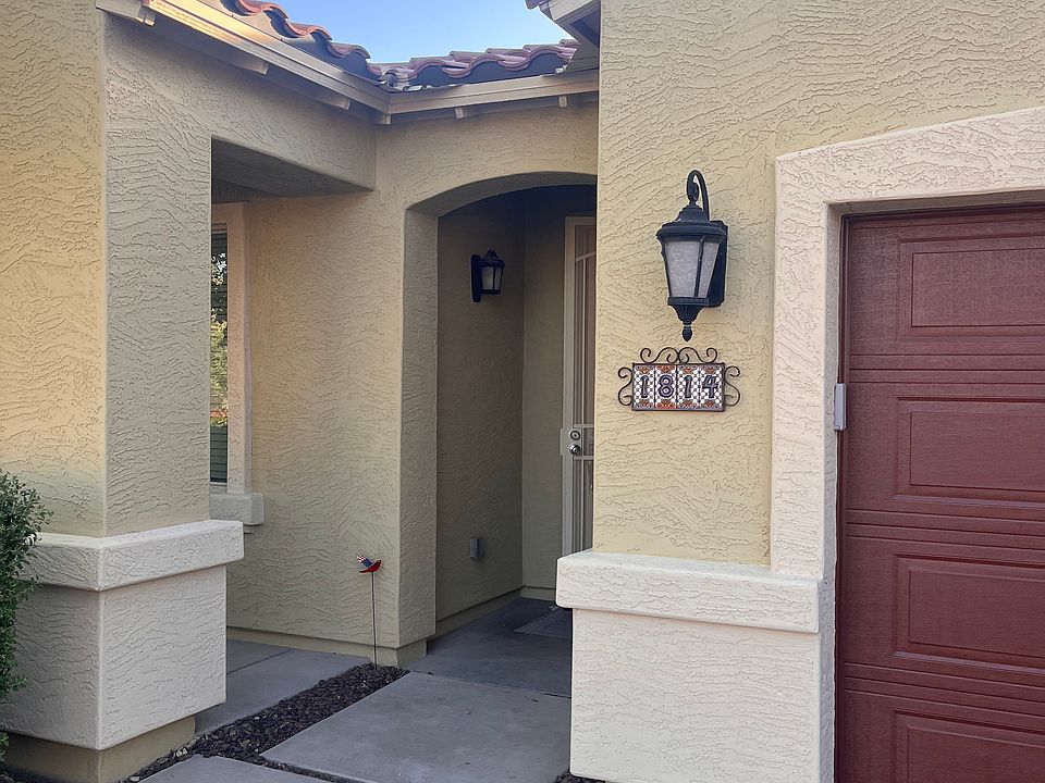 1st image of 1814 S 237th Ave