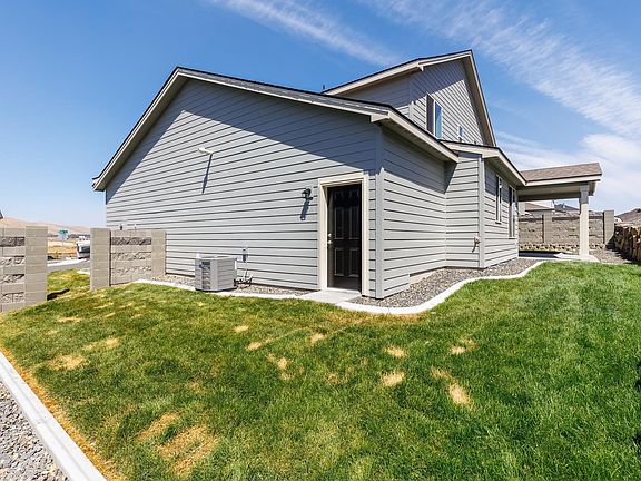5th image of 1046 Waylon Dr