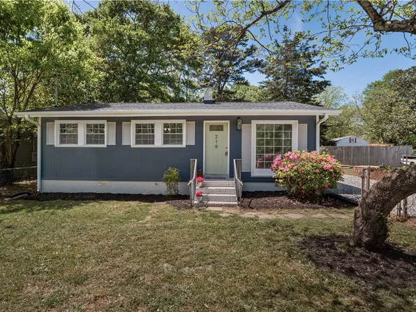 218 Mark St, Easley, SC 29640