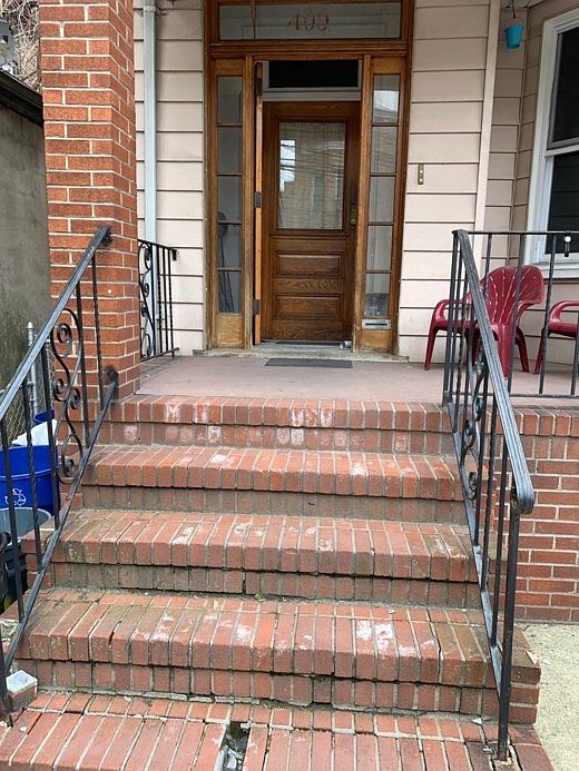 2nd image of 409 52nd St