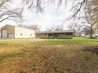 719 S 5th St, Morris, OK 74445