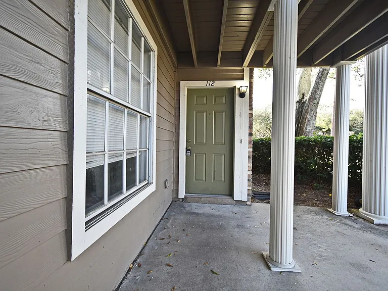 144 Reserve Cir #112 — Photo 2