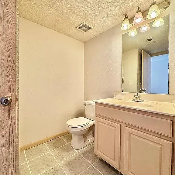 2928 S Harvard Ave — Photo 6