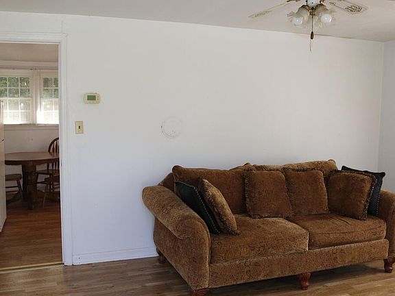 5th image of 551 Hendricks Rd