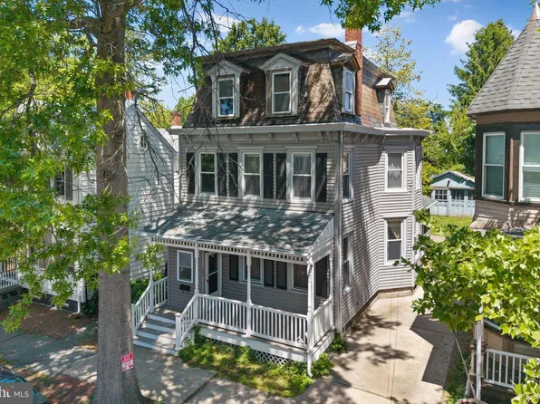 105 Prince St, Bordentown, NJ 08505