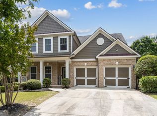 7927 Keepsake Ln, Flowery Branch, GA 30542