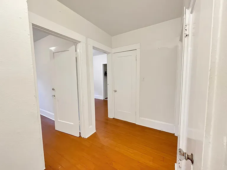 2450 Parker St — Photo 8