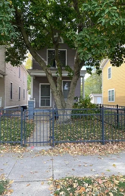 1131 N 5th St