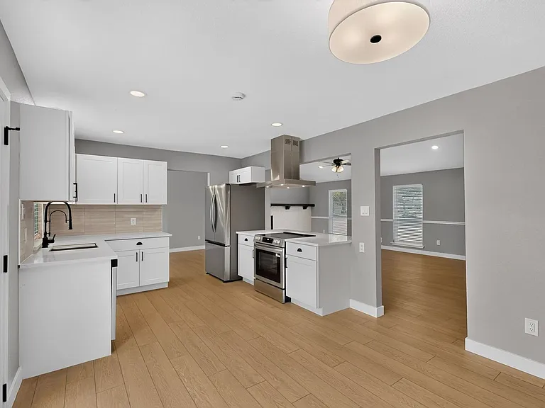 1600 Crimson Ct — Photo 16