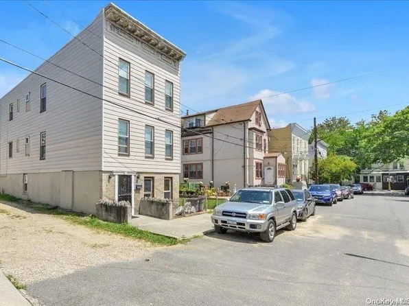 35 Marvin Place, Bronx, NY 10461