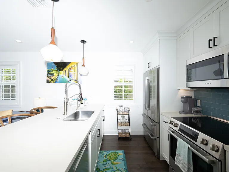 207 Virginia St — Photo 12