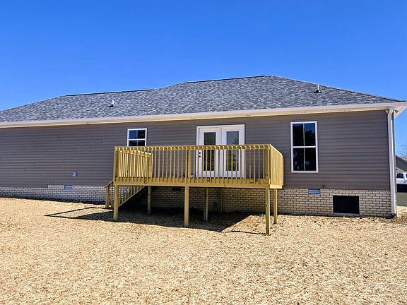 4th image of 98 College Ct