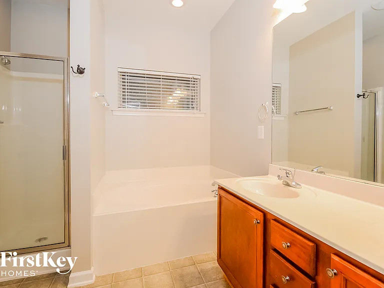 1072 Pine Valley Dr — Photo 9