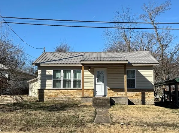 408 N Saint James St, El Dorado Springs, MO 64744