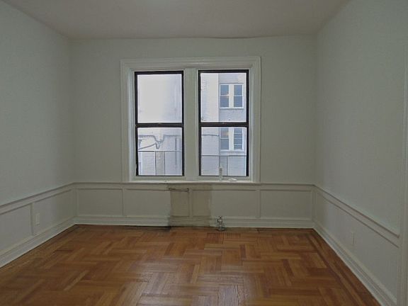 2nd image of 272 Lincoln Pl APT B5