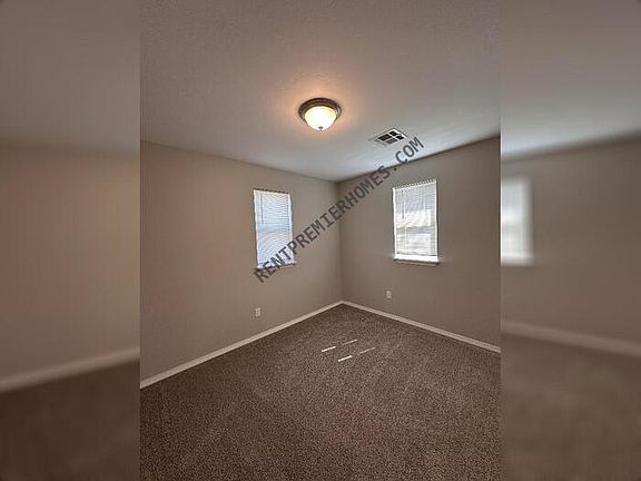 4th image of 1629 E Hill St