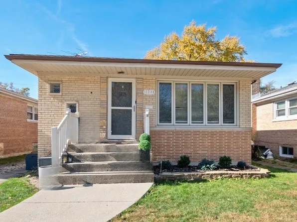 11208 S Sacramento Ave, Chicago, IL 60655