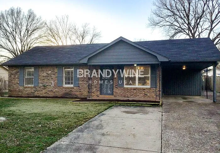 1313 Mullins Station Rd — Photo 2