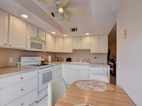 3rd image of 3018 Exeter A