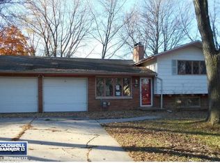 141 W Briar Ln, Green Bay, WI 54301
