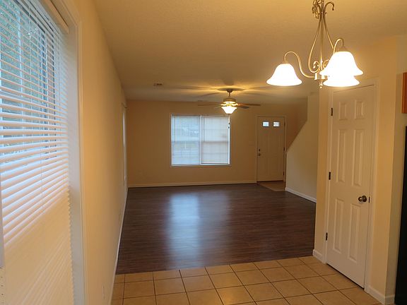 5th image of 7614 Chatham Cir #14