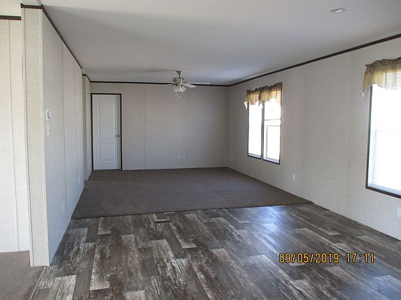 3rd image of 3300 Killingsworth Ln #724