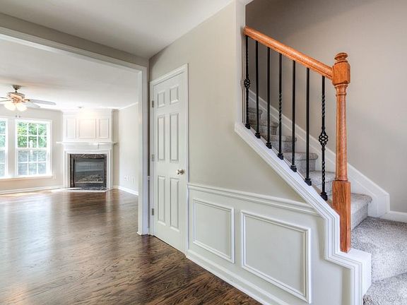 2nd image of 327 Balaban Cir #327