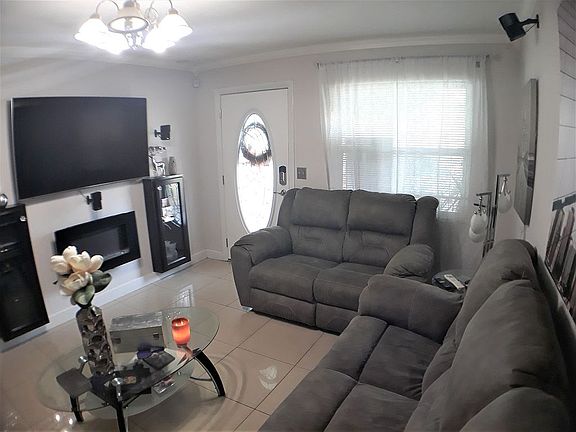 5th image of 5710 21st Ave N