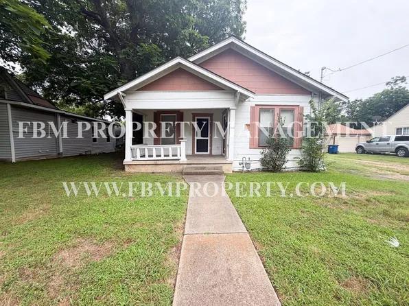 205 W Gilmer St, Ennis, TX 75119