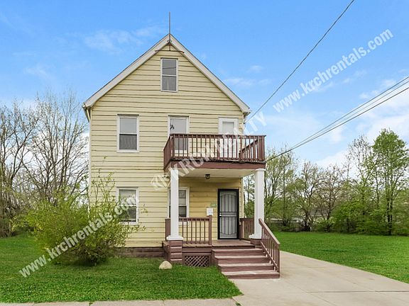 2nd image of 3862 E 57th St Unit 2
