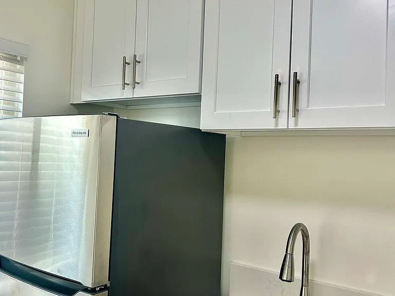 393 Waldo Ave #8 — Photo 22