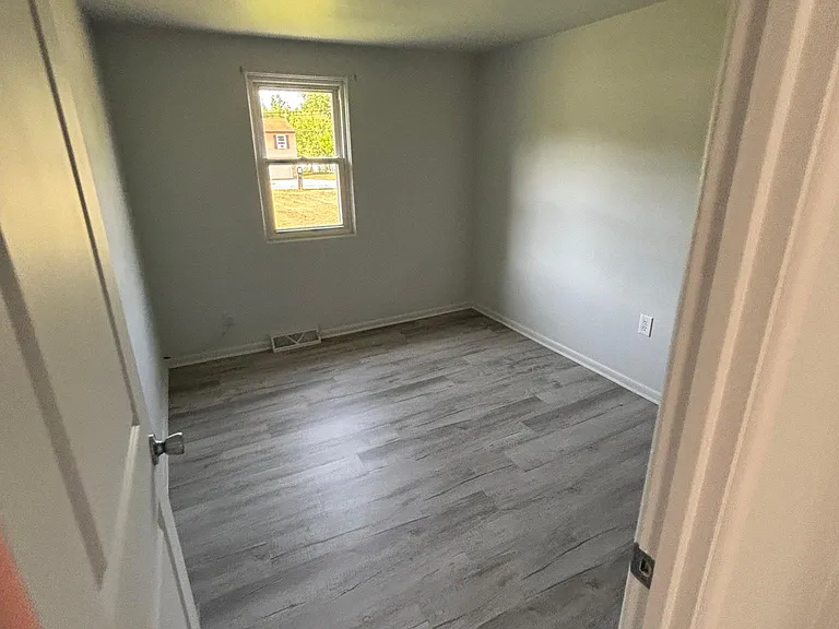 1114 Prince Dr — Photo 11