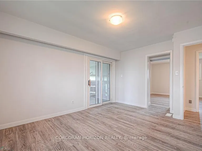2300 Fountain St N — Photo 15